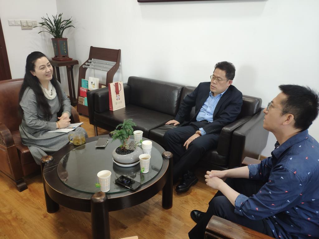 图1 与中国研究院相关负责人会谈.jpg 图1 与中国研究院相关负责人会谈.jpg